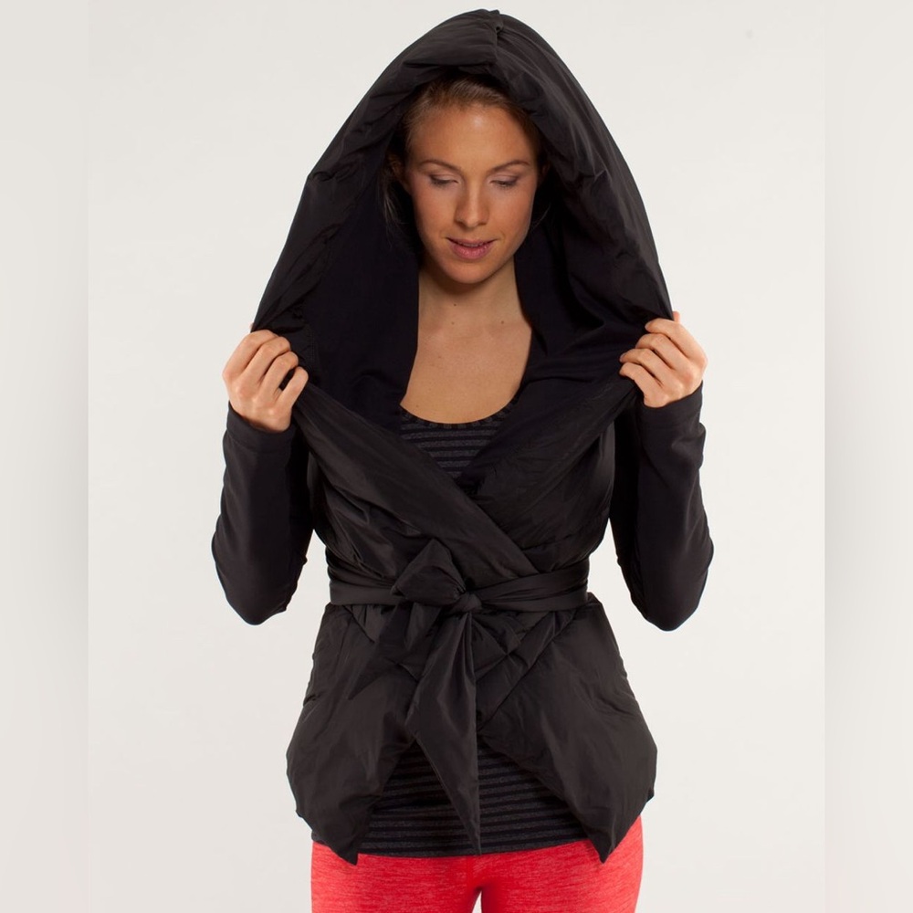 Lululemon Down To The Studio Jacket Size 8 RARE 🦄 Black Rulu Puffer Coat